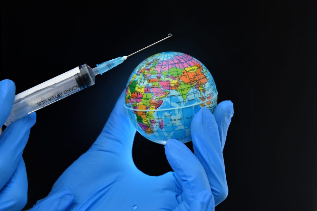 глобальная вакцинация covid-19